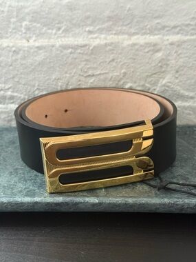 Victoria Beckham Jumbo Dorian Belt In Black Leather